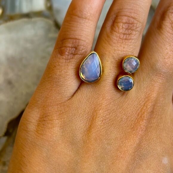 GENUINE WHITE FIRE OPALITE 24k GOLD RING - Picture 4 of 8